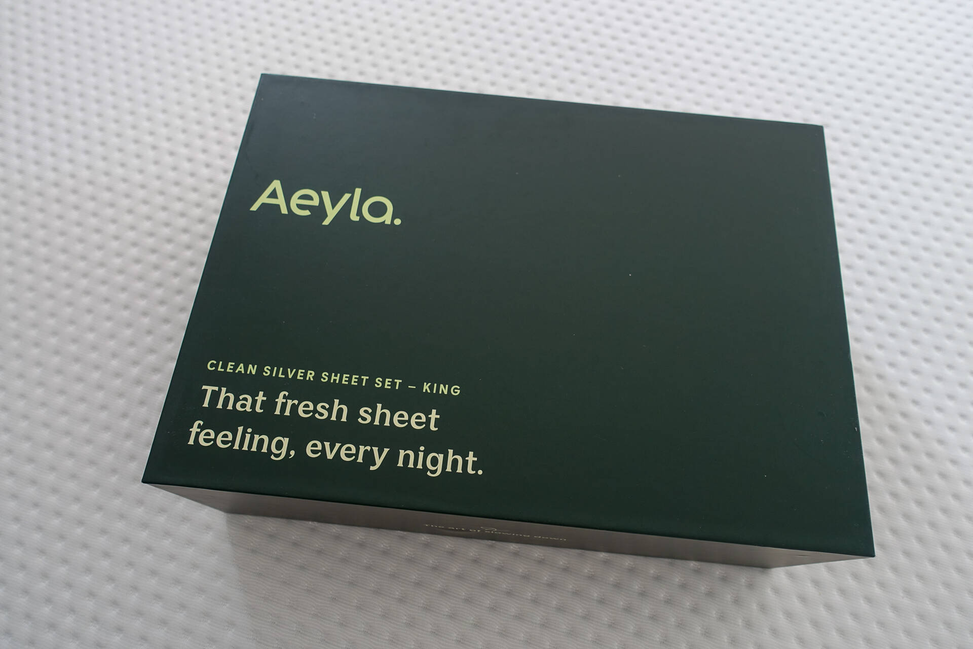 aeyla clean silver sheet set box